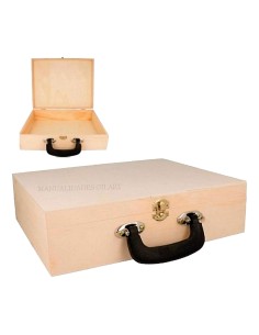 Caja maletín de madera contrachapada natural de 33x27x9 cm con asa y cierre metálico dorado.