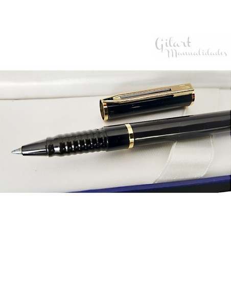 Punta del bolígrafo Waterman Laureat, garantizando una escritura suave. Punta del bolígrafo Waterman Laureat, garantizando una escritura suave.