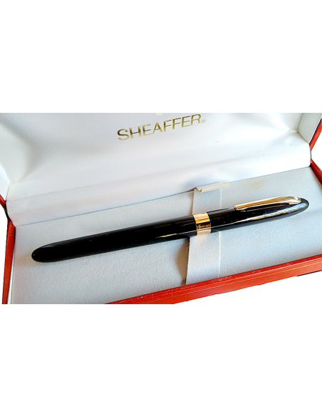 Pluma Sheaffer Crest Laca Negra 18K. El diseño elegante de una joya atemporal. Pluma Sheaffer Crest Laca Negra 18K. El diseño elegante de una joya atemporal.