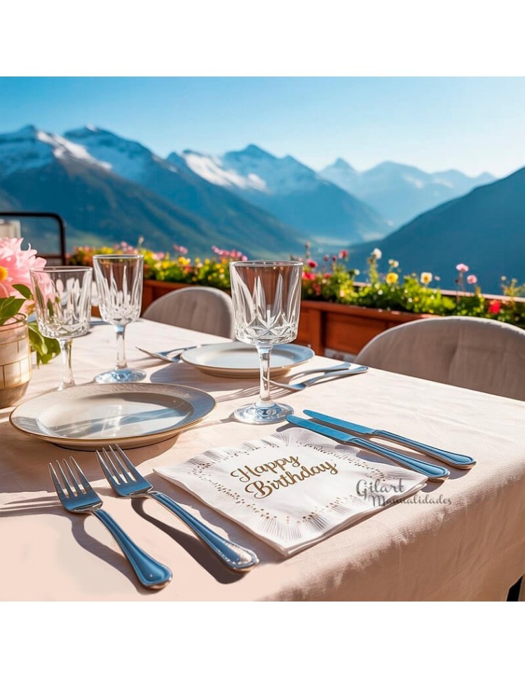 Mesa decorada para exteriores con servilletas de papel modelo Cenefa azul, ideales para comidas de verano o eventos al aire.