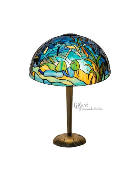 Imagina tu proyecto terminado: Un ejemplo inspirador de cómo quedará tu diseño Patos sobre el Pie Cónico Tiffany.