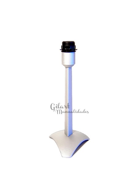 Pie de lámpara triángulo estilo gris plata de 31 cm Gilart, ideal para lámparas de sobremesa. Pie de lámpara triángulo estilo gris plata de 31 cm Gilart, ideal para lámparas de sobremesa.