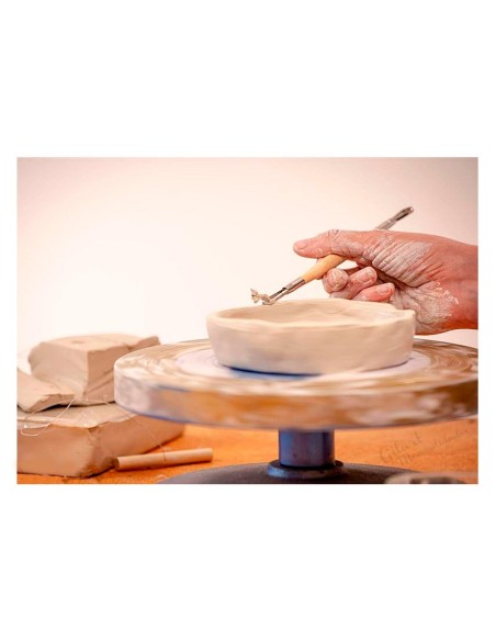 Herramientas de escultura utilizadas con la arcilla blanca Pebeo de 1.5 kg.