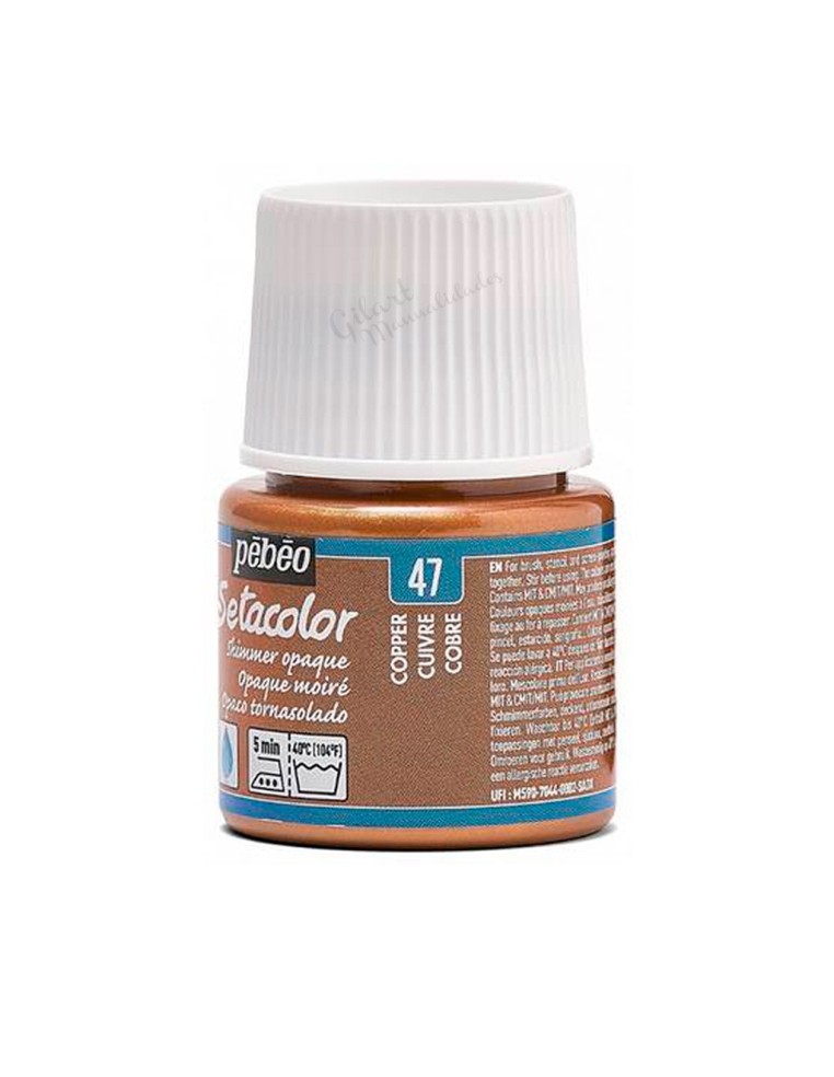 Fórmula de alta cobertura y fijación para un acabado profesional en color cobre.